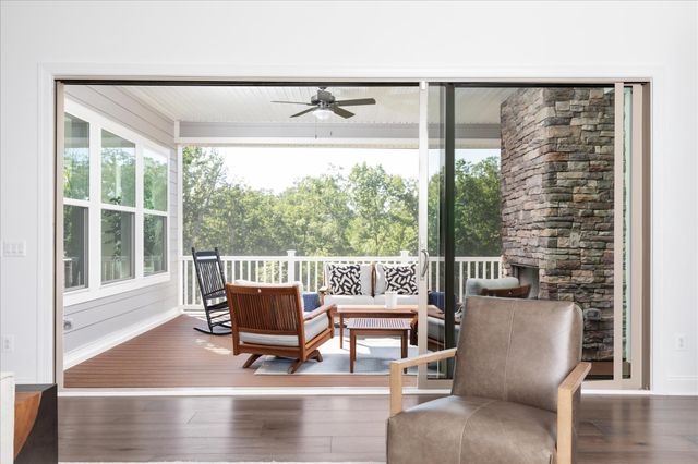 124 NANDINA PL, Lake Frederick, VA 22630