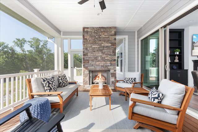 124 NANDINA PL, Lake Frederick, VA 22630