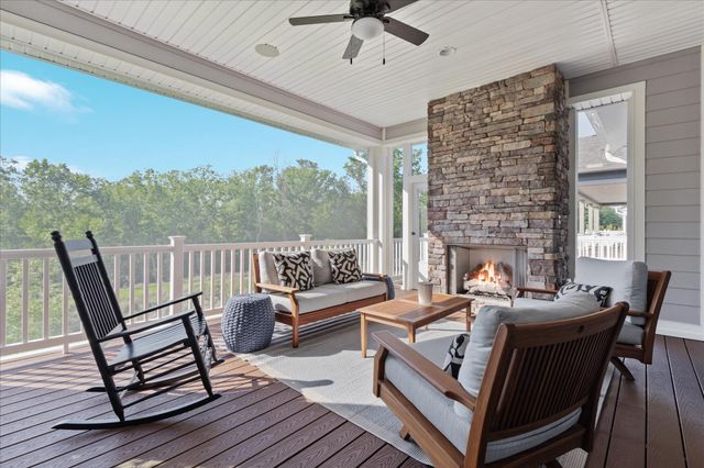 124 NANDINA PL, Lake Frederick, VA 22630
