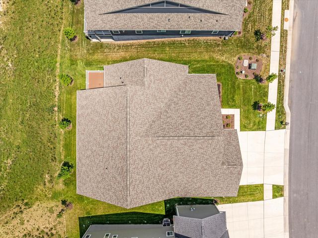 124 NANDINA PL, Lake Frederick, VA 22630
