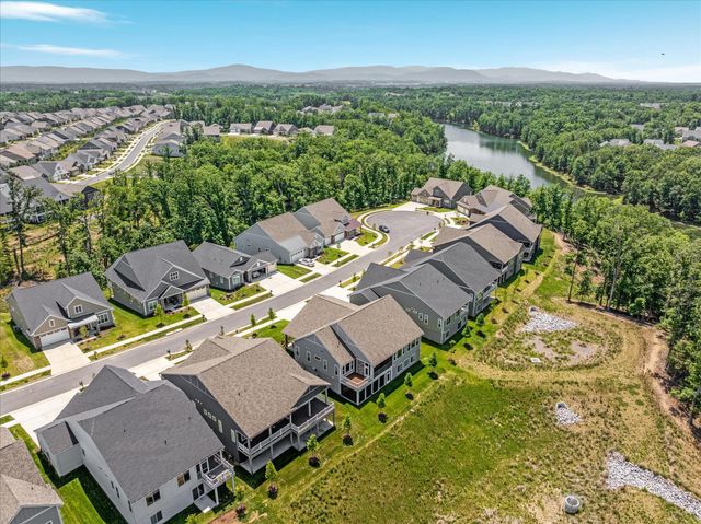 124 NANDINA PL, Lake Frederick, VA 22630