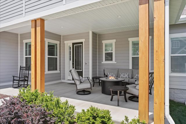 124 NANDINA PL, Lake Frederick, VA 22630