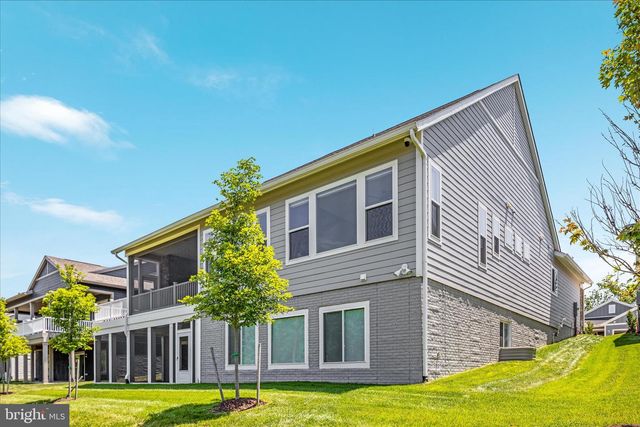 124 NANDINA PL, Lake Frederick, VA 22630