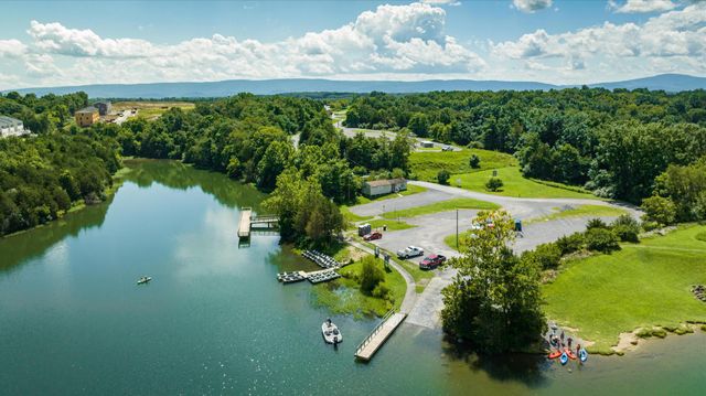 124 NANDINA PL, Lake Frederick, VA 22630
