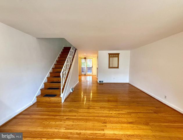 1106 E HORTTER ST, Philadelphia, PA 19150