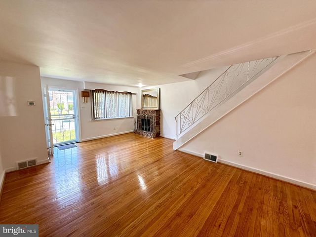 1106 E HORTTER ST, Philadelphia, PA 19150