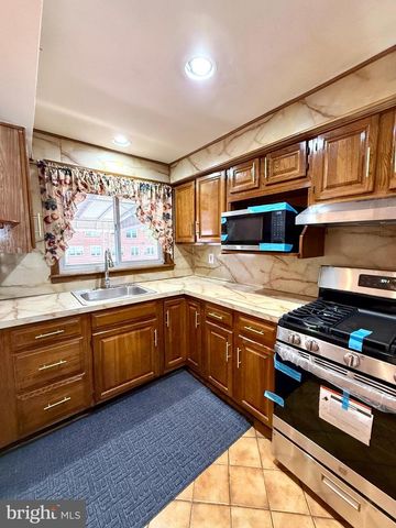 1106 E HORTTER ST, Philadelphia, PA 19150