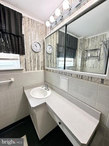 1106 E HORTTER ST, Philadelphia, PA 19150