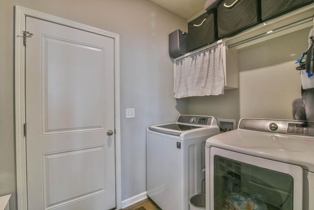 3739 N Pepper Ridge, Wichita, KS 67205