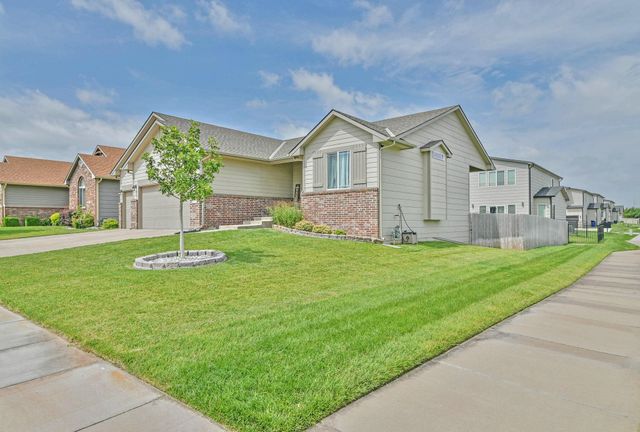 3739 N Pepper Ridge, Wichita, KS 67205