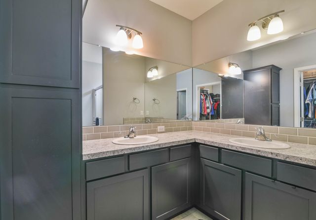 3739 N Pepper Ridge, Wichita, KS 67205
