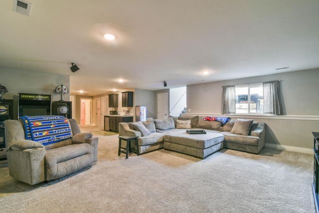 3739 N Pepper Ridge, Wichita, KS 67205