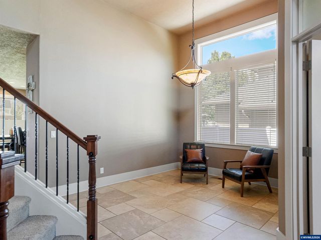 5489 Salal St SE, Salem, OR 97306