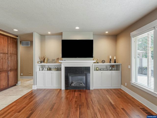 5489 Salal St SE, Salem, OR 97306