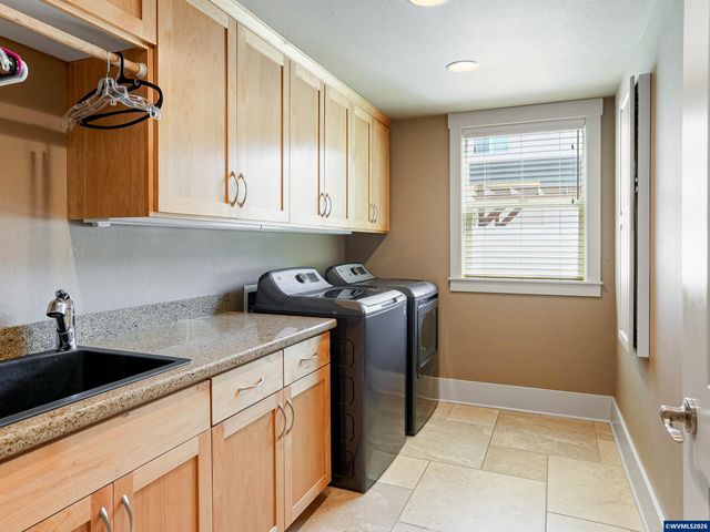 5489 Salal St SE, Salem, OR 97306