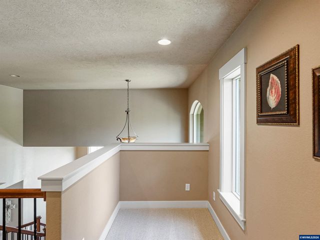 5489 Salal St SE, Salem, OR 97306