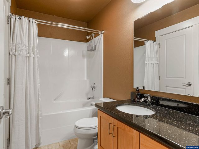 5489 Salal St SE, Salem, OR 97306