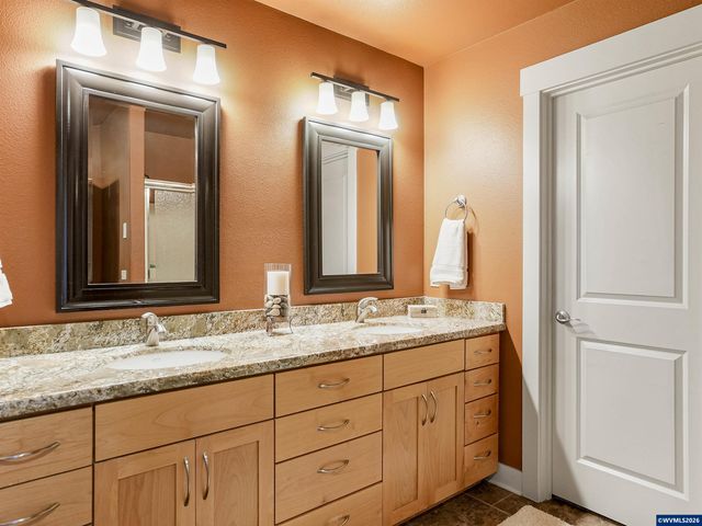 5489 Salal St SE, Salem, OR 97306
