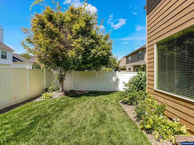 5489 Salal St SE, Salem, OR 97306