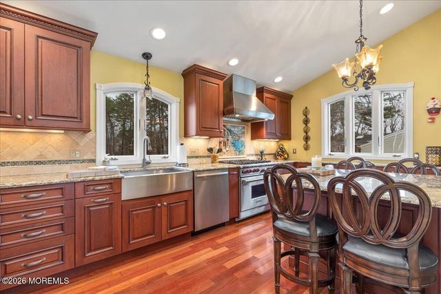 13 Ellingham Avenue, Monroe, NJ 08831