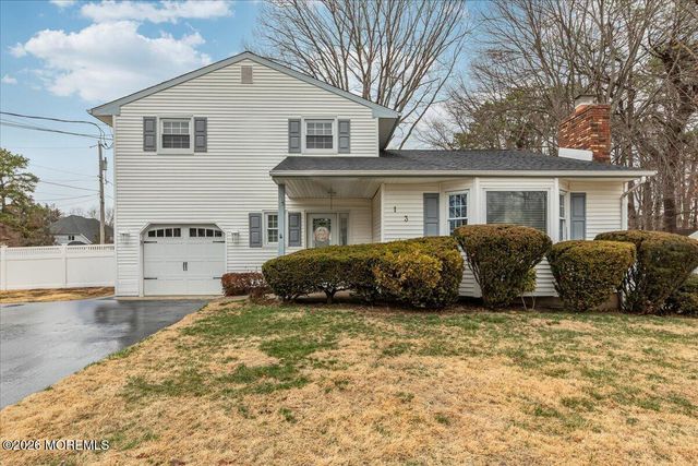 13 Ellingham Avenue, Monroe, NJ 08831