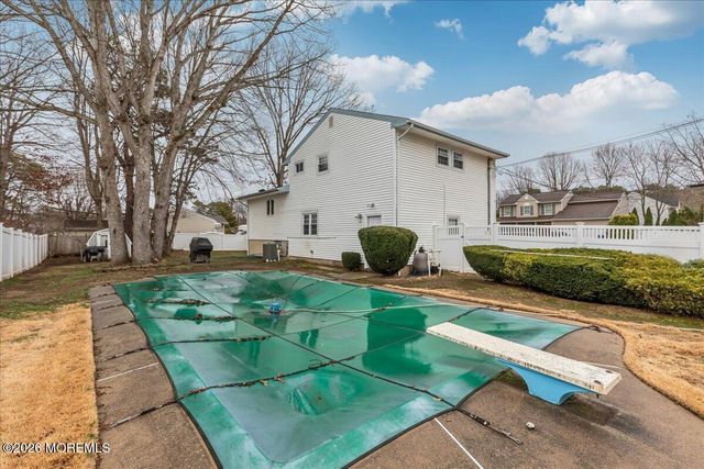 13 Ellingham Avenue, Monroe, NJ 08831