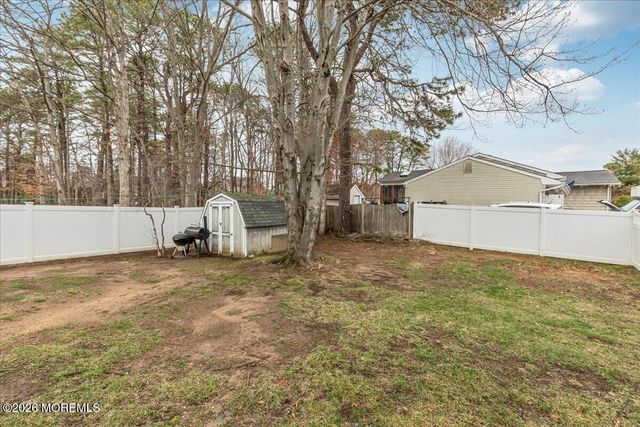 13 Ellingham Avenue, Monroe, NJ 08831