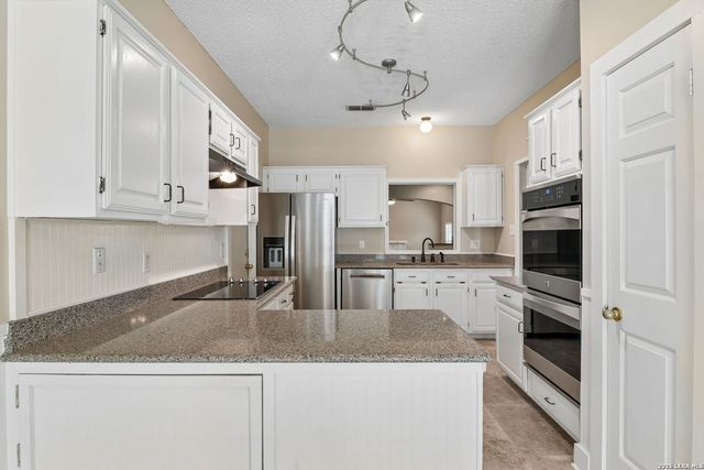 25010 ARROW RDG, San Antonio, TX 78258