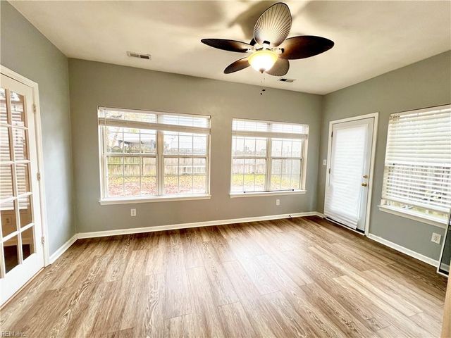 3692 Crofts Pride DR, Virginia Beach, VA 23453