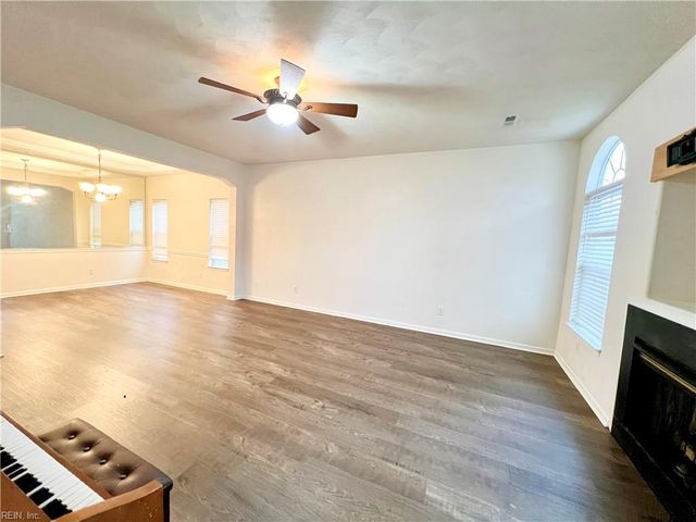 3692 Crofts Pride DR, Virginia Beach, VA 23453