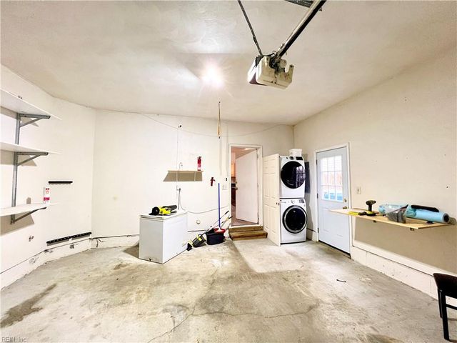 3692 Crofts Pride DR, Virginia Beach, VA 23453