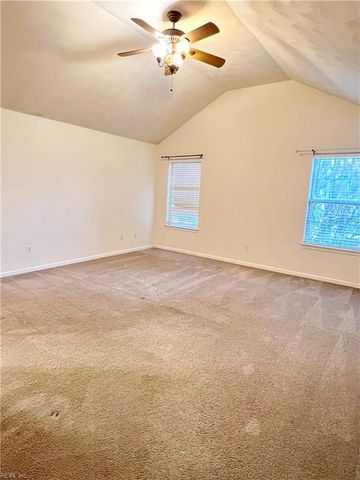 3692 Crofts Pride DR, Virginia Beach, VA 23453