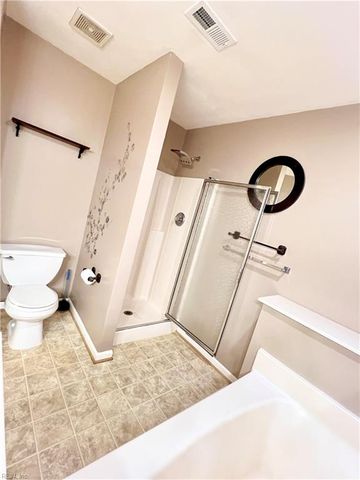 3692 Crofts Pride DR, Virginia Beach, VA 23453