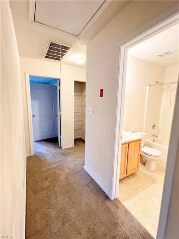 3692 Crofts Pride DR, Virginia Beach, VA 23453