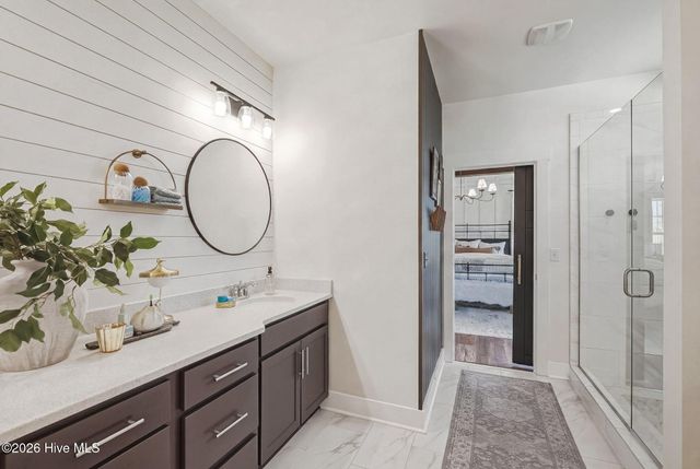 699 Crown Pointe Drive, Hampstead, NC 28443