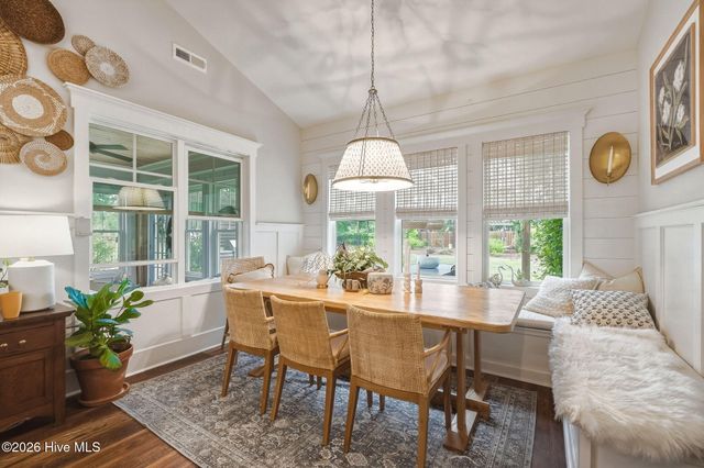 699 Crown Pointe Drive, Hampstead, NC 28443