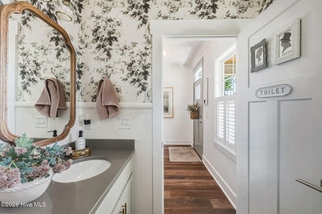 699 Crown Pointe Drive, Hampstead, NC 28443