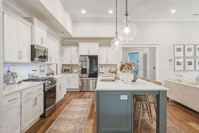 699 Crown Pointe Drive, Hampstead, NC 28443