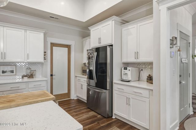 699 Crown Pointe Drive, Hampstead, NC 28443