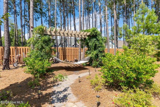 699 Crown Pointe Drive, Hampstead, NC 28443
