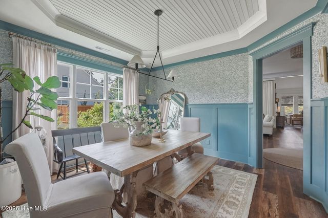 699 Crown Pointe Drive, Hampstead, NC 28443