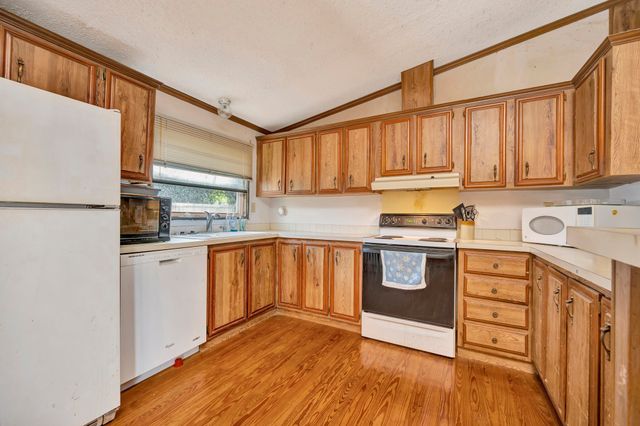 305 Branson Road, Roanoke, TX 76262