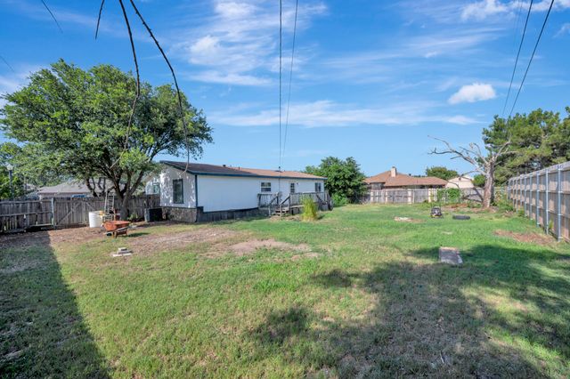 305 Branson Road, Roanoke, TX 76262