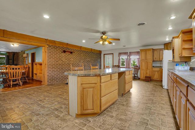 13789 BUCHANAN TRAIL W, Mercersburg, PA 17236