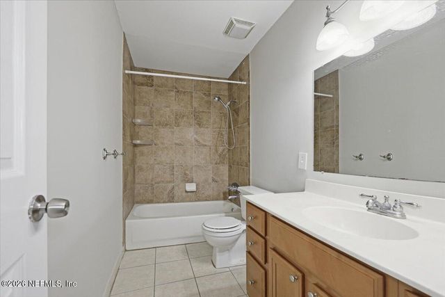 4810 WINDRUSH Lane C-4-A, Jacksonville, FL 32217