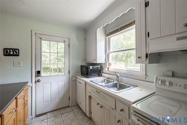 5424 Old Warson Dr, Chesterfield, VA 23237