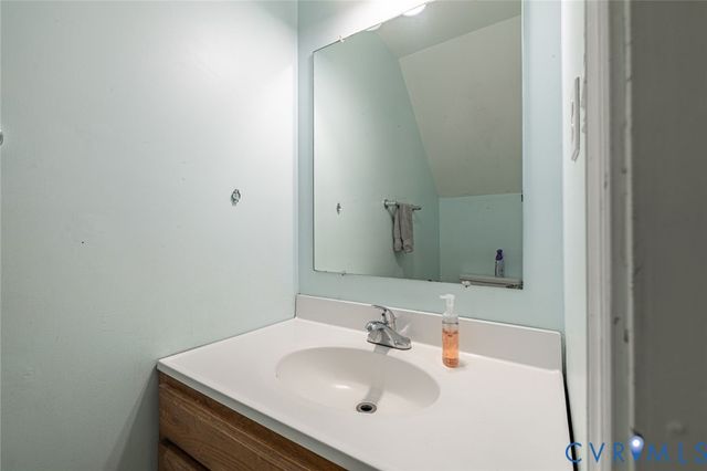 5424 Old Warson Dr, Chesterfield, VA 23237