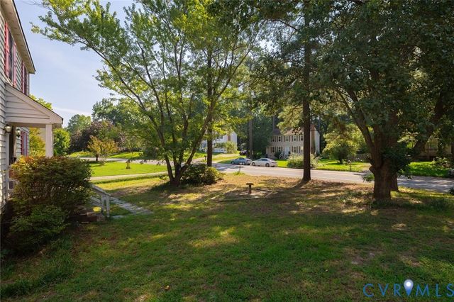 5424 Old Warson Dr, Chesterfield, VA 23237