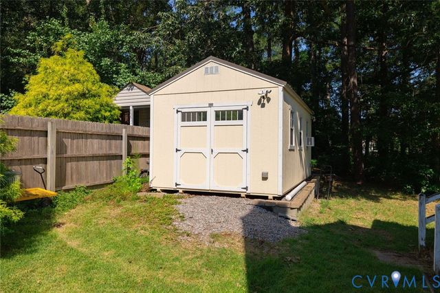5424 Old Warson Dr, Chesterfield, VA 23237