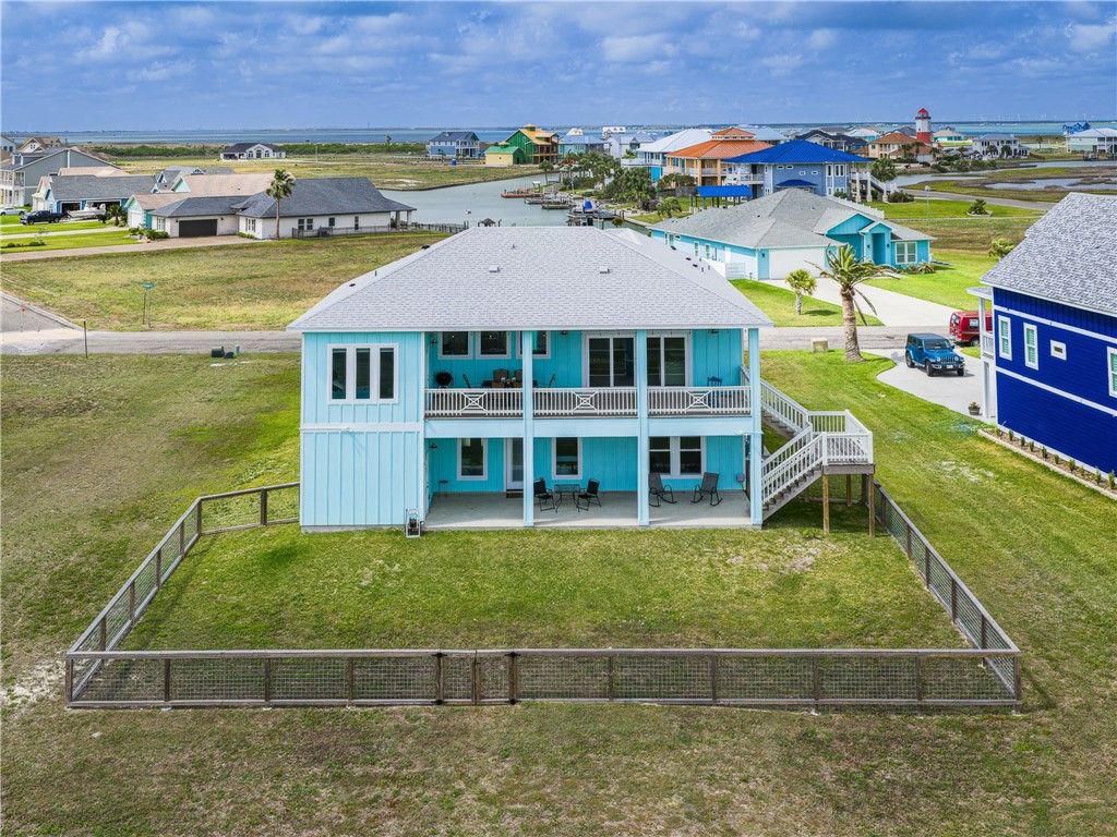 9 Northpointe Dr, Rockport, TX 78382 — exterior